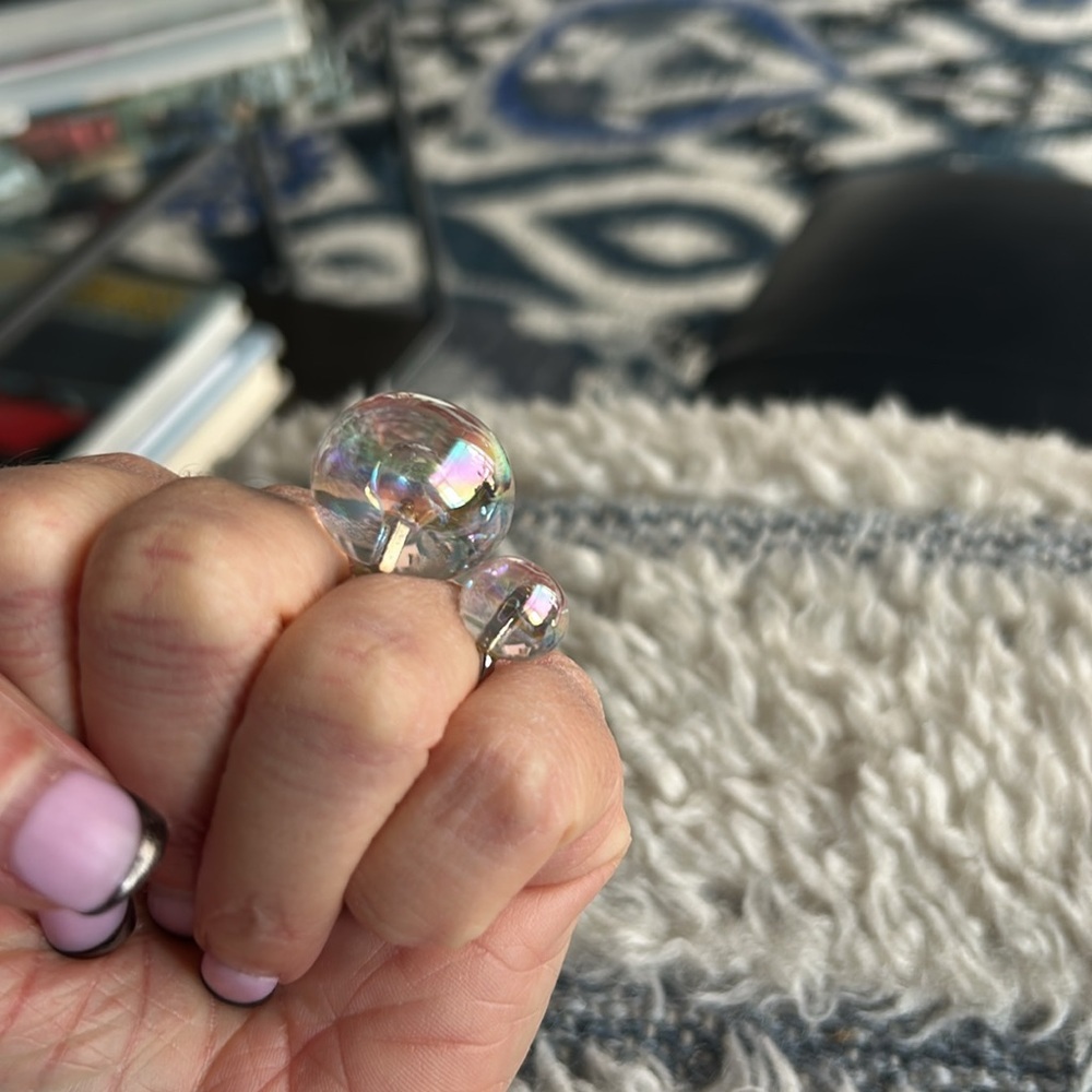 Elegant Glass Bubble Ring - Picture 3 of 6